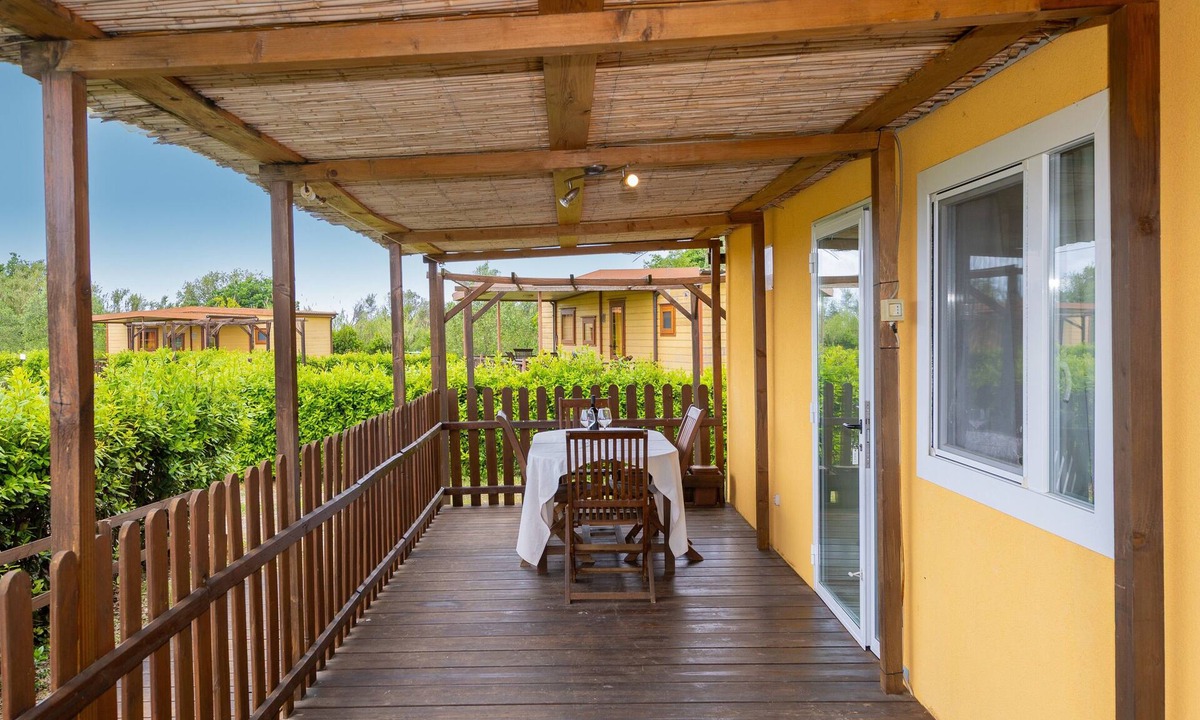 Bibbona House | Bungalow 'Sole1' with Shared Pool, Private Terrace and Air Conditioning