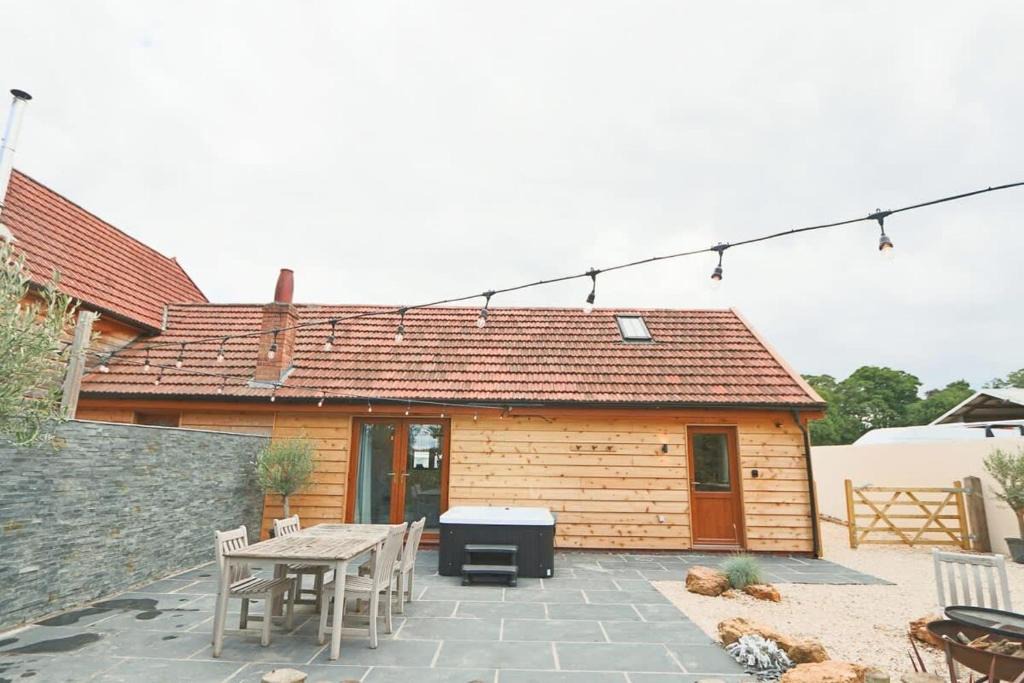 Olveston House | Cedar lodge - Hopewell