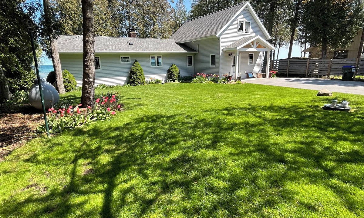 Jacksonport Cottage | 🌲CedarShores-2026, Fall Color September & October Dates Open
