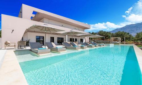 Georgioupolis Villa | Celestial Luxury Villa Private Pool & Jaccuzi