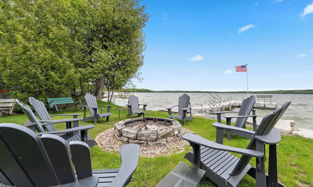 Baileys Harbor Cabin | Chalet Cabin: Sunset Shores Kangaroo Lakefront
