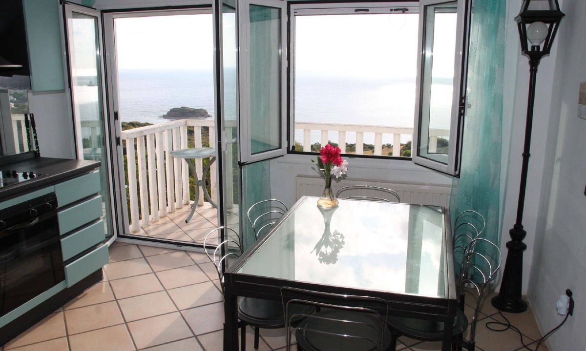 Pylos-Nestoras House | Charly Point Villa
