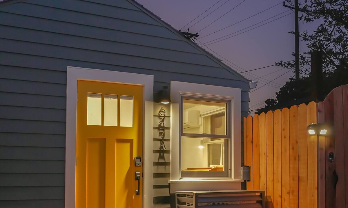 El Cerrito Cottage | Charming cottage in welcoming El Cerrito with luxury touches and great location!