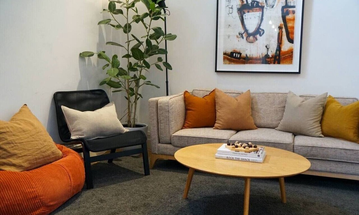 Fitzroy House | Charming Fitzroy Terrace | Walk, Dine & Explore