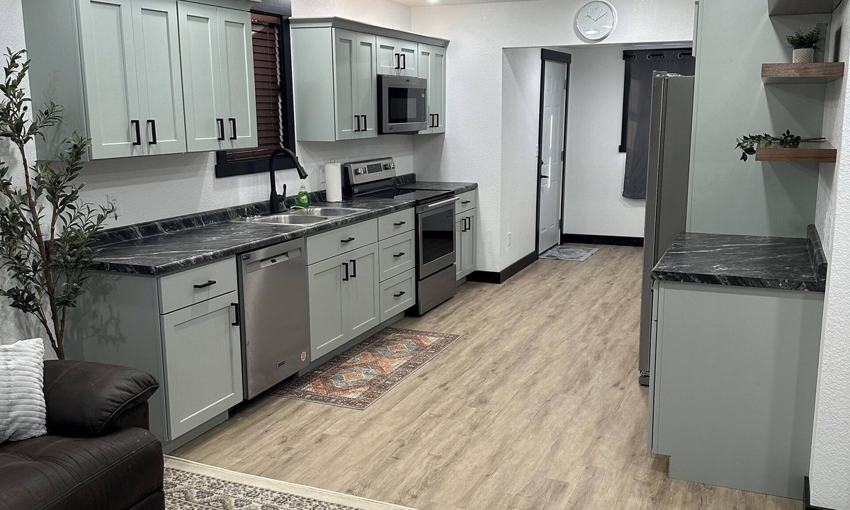 Scotland House | Charming newly remodeled 3 bedroom house in crane