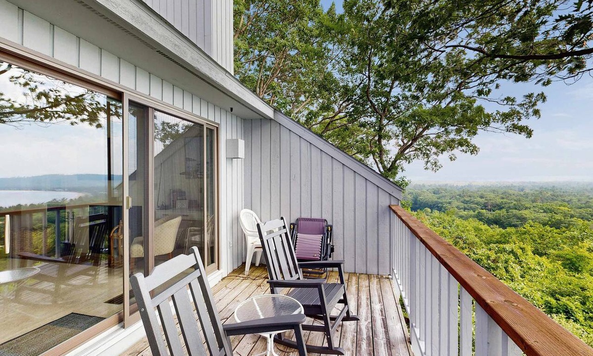 Maple City Condo | Condo in Glen Arbor with Lake Michigan sunset views, fireplace, deck, washer & dryer