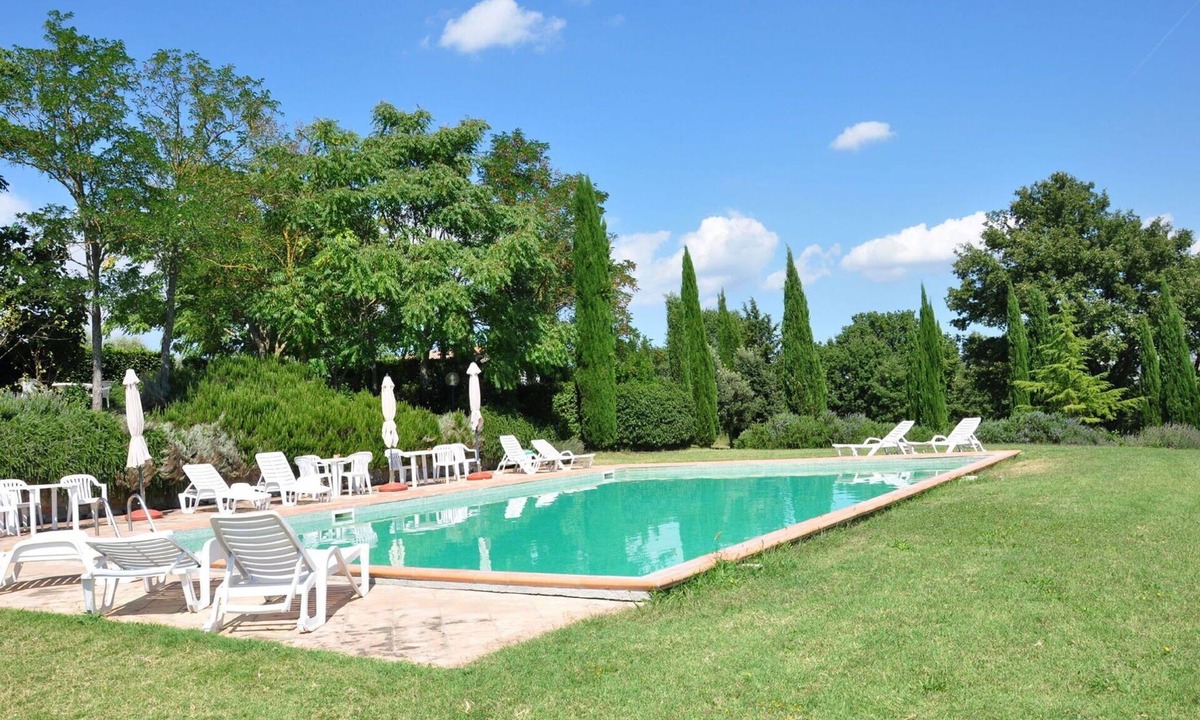 Il Poggio Apartment | Cosy apartment for 4 guests with pool, WIFI, TV, pets allowed and panoramic view