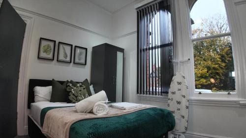 Edgbaston Apartment | Cosy, Newly Refurbished Studio with Private Off-Suite Bathroom& Parking