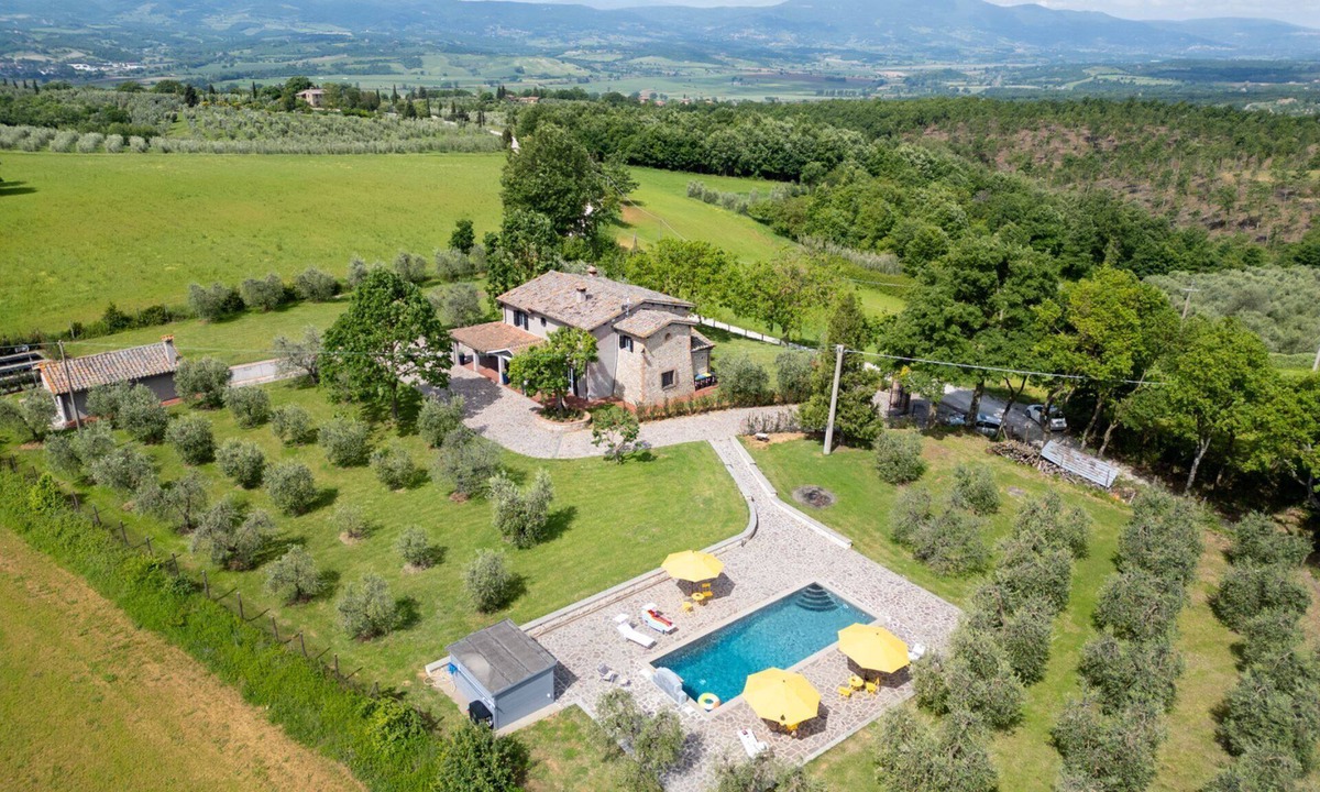 Monteleone d'Orvieto House | Country House/Farm House in Monteleone D'orvieto with 4 bedrooms sleeps 8