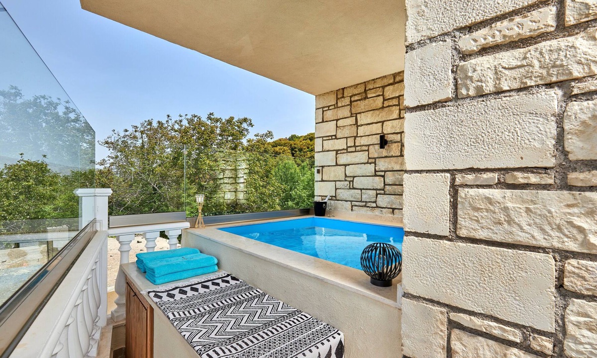 Psichro Villa | Country House 'Villa 1' with Mountain View, Balcony and Wi-Fi
