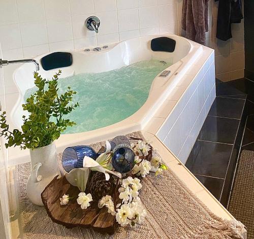 Cowes Villa | Couple's Spa Retreat Resort Villa with complimentary champagne upon arrival