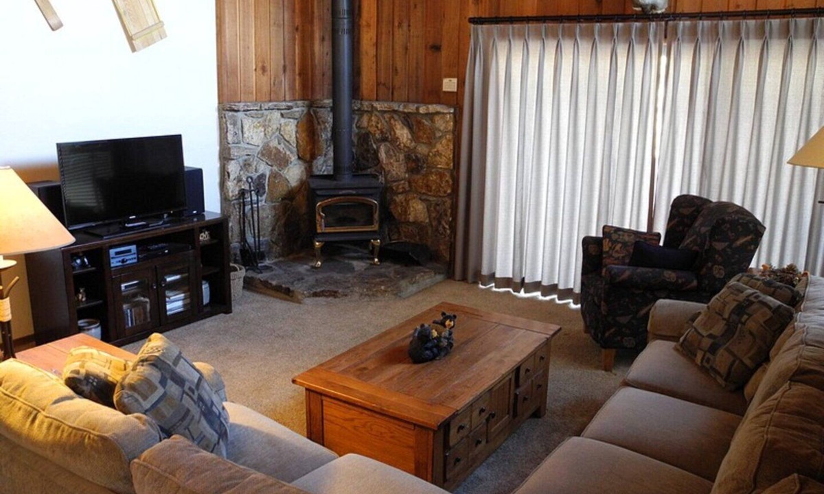 Mammoth Lakes Condo | Courchevel 37