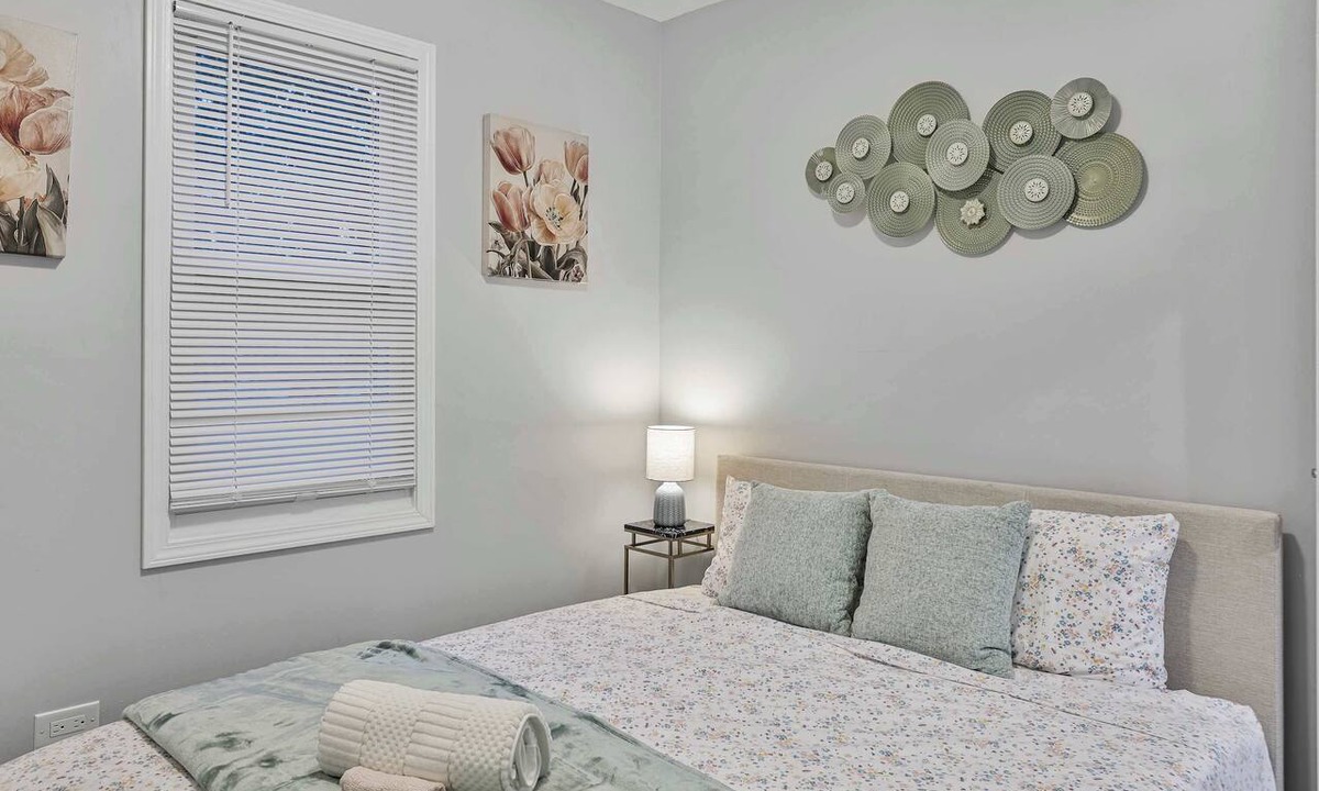 Worth House | Cozy 4BR 2BA Worth Home