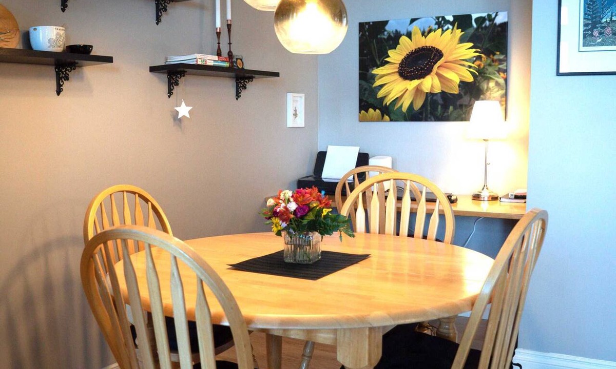 Northwest Calgary Condo | Cozy Condo - Quick exit to mountains!