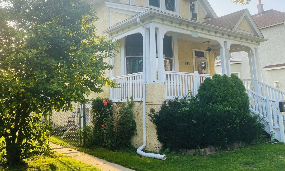 La Grange Apartment | Cozy & new en-suite in charming home near Downtown, La Grange