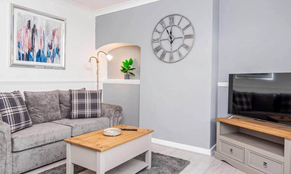 Smethwick House | CozyRetreat|Parking|Contractor|Professional|Family