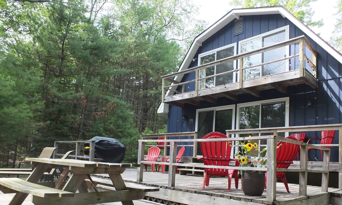 Kalkaska Cottage | Cub Hill Cottage on Cub Lake - NEW! PRIVATE LAKEFRONT WITH HUGE OUTDOOR DECK!