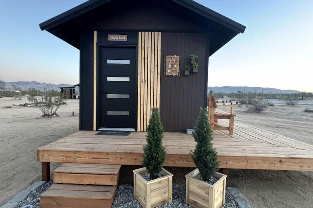 Joshua Tree Cabin | Delightful Cozy Cabin for a Serene Couples Retreat in Joshua Tree, California