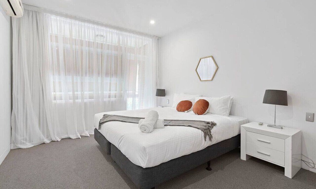 St. Kilda East Apartment | Domi Rentals - The Meadow Apartment