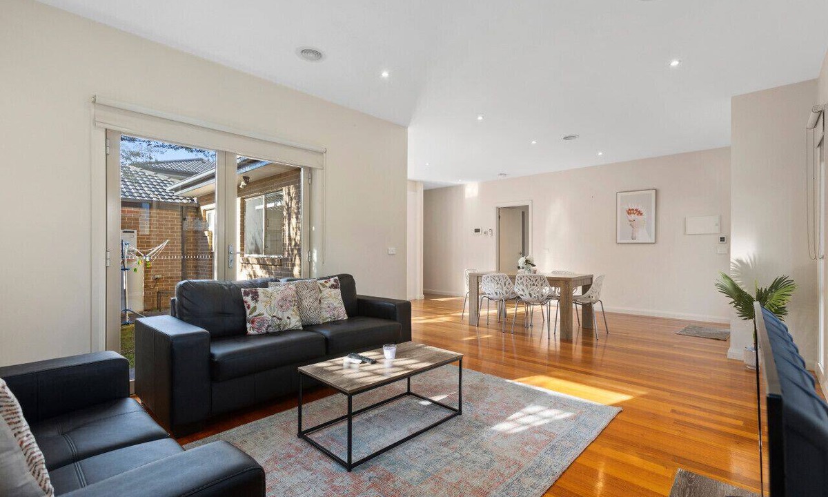 Notting Hill Villa | Domi Rentals The Blackburn Residence