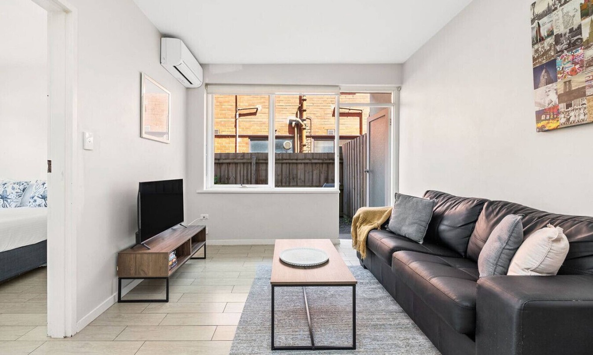 Balaclava Apartment | Domi Rentals - The Carlisle Apartments