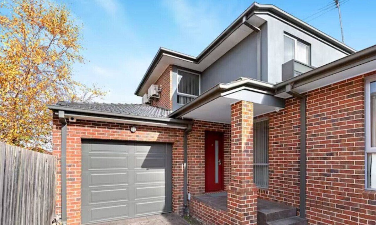 Clayton House | Domi Rentals - The Lona Townhouse