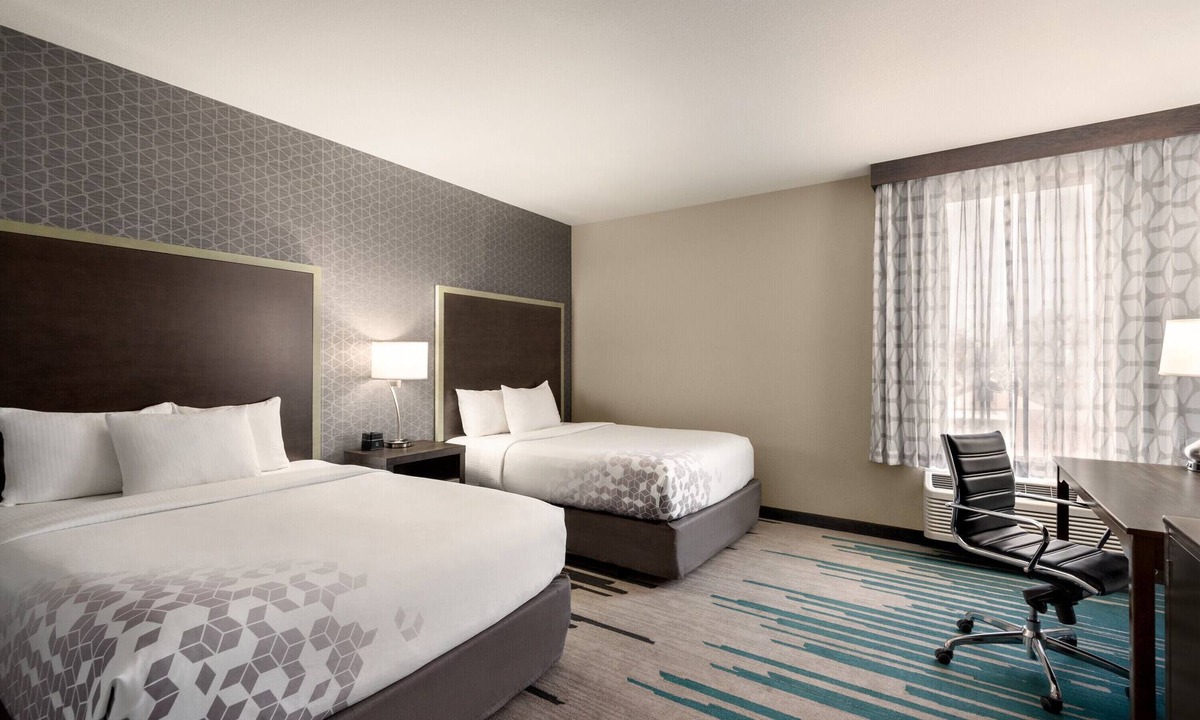 Clovis Hotel | Double Queen Bedroom