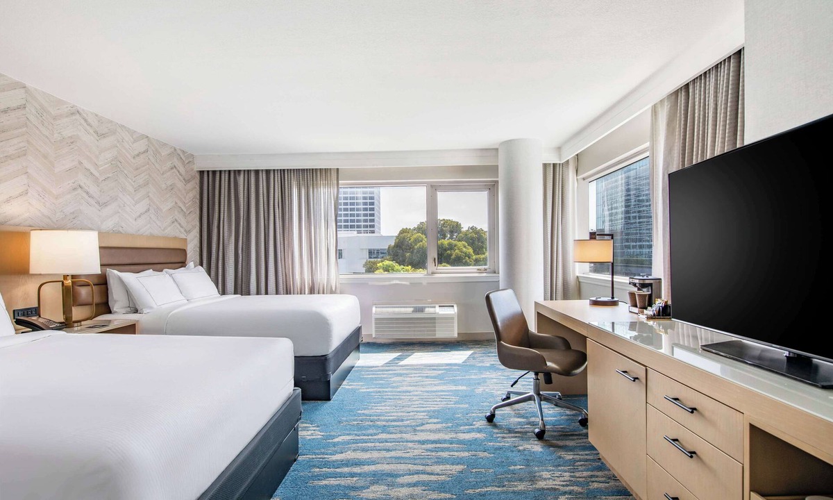 El Segundo Hotel | DoubleTree by Hilton LAX - El Segundo