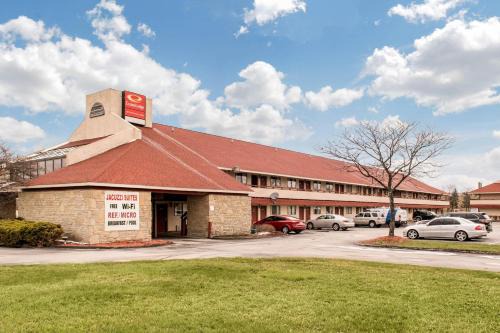 Holland Hotel | Econo Lodge Holland - Toledo