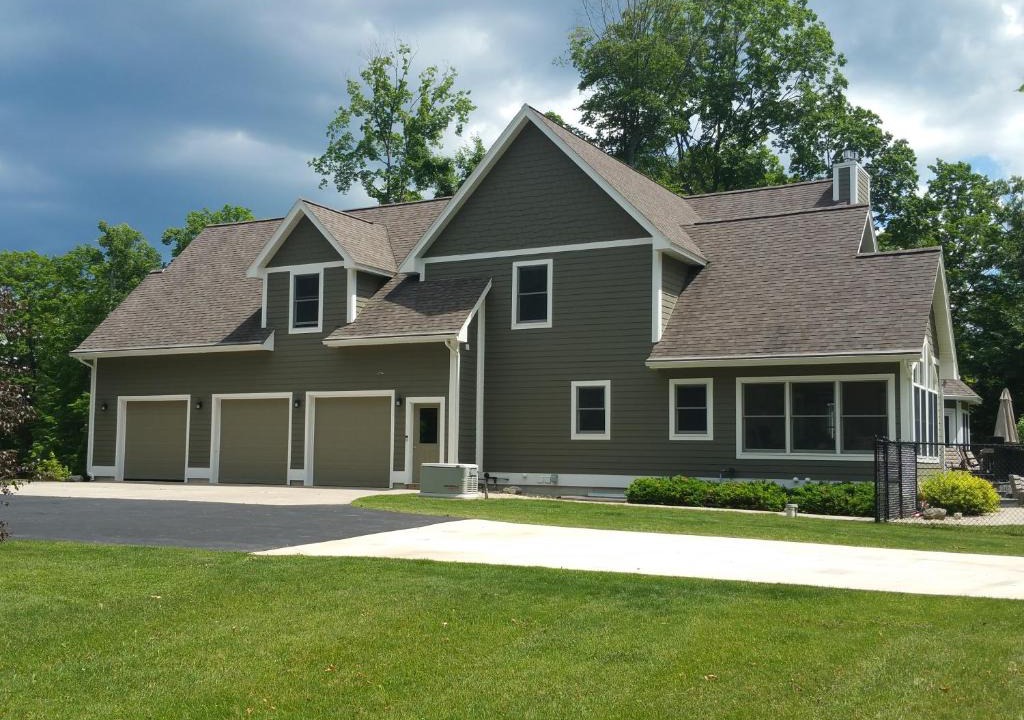 Traverse City Apartment | Elegant 2 King Bedrooms Apartment - 4 guest maximum and2 night minimum