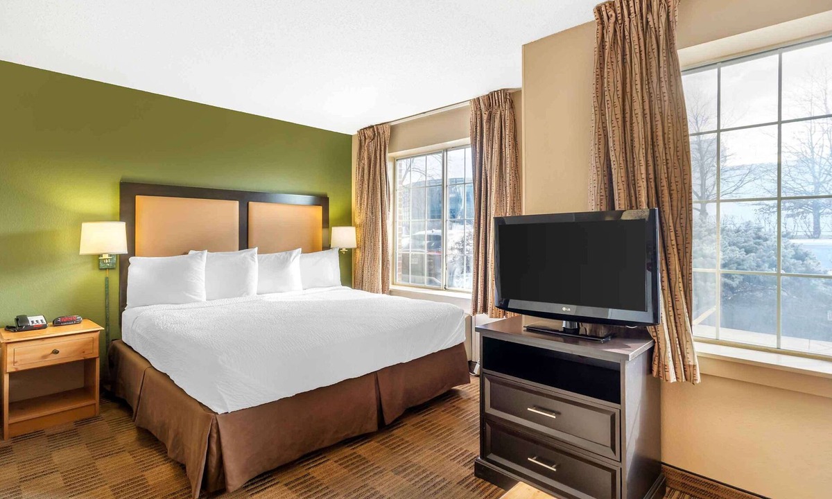 Westmont Hotel | Extended Stay America Select Suites Chicago Westmont Oak Brook