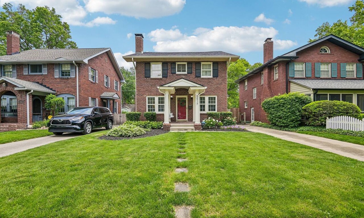 Meridian-Kessler House | Fantastic/Cozy 3 bedroom home in welcoming Indianapolis. Pet friendly! Location!