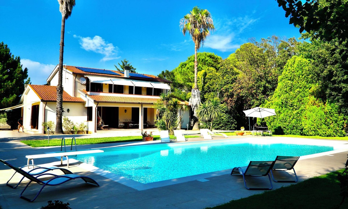 Capalbio Villa | Farmhouse with pool in the countryside