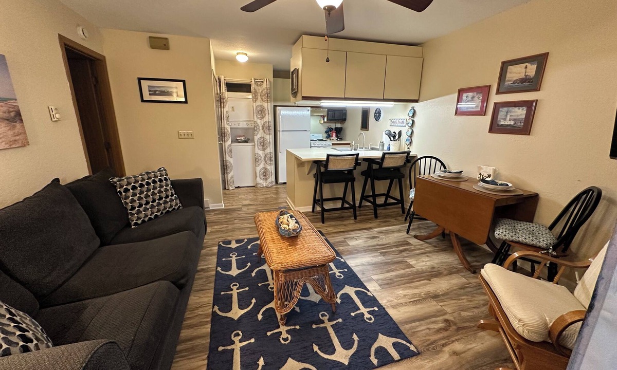 Oak Harbor Condo | First Floor Lake Erie GreenCove Condo w Boat Slip for Fishing or Bird Watching