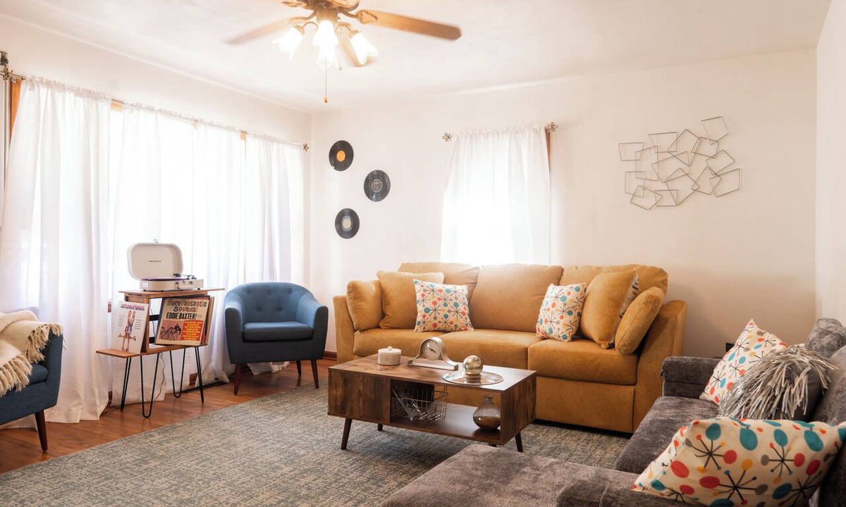 Bedford Cottage | Funky Cosmic Cottage~ Bedford Home Pets OK