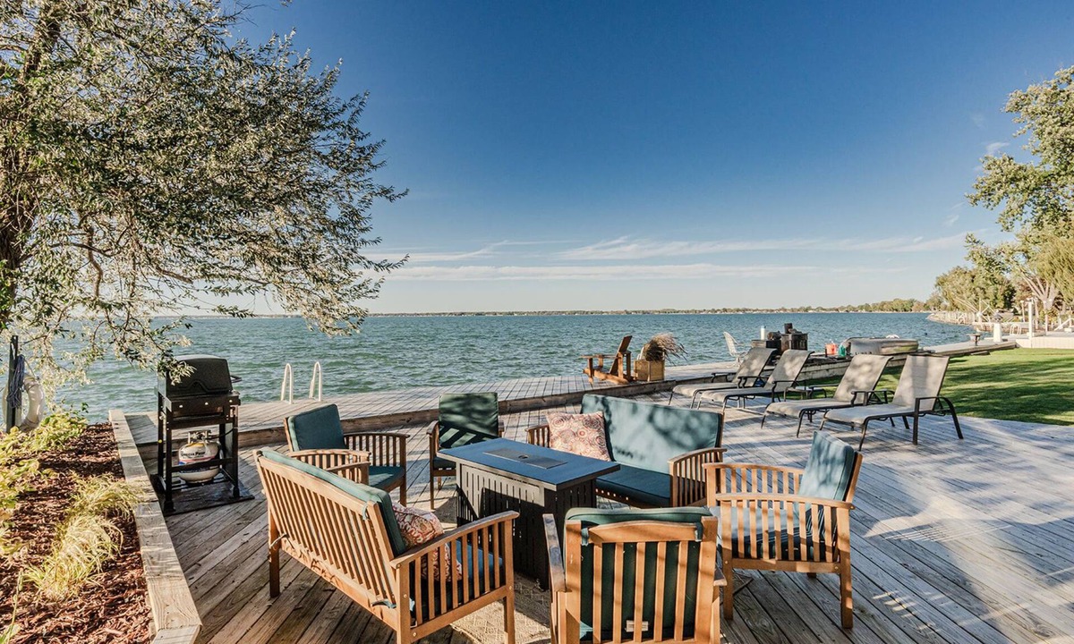Anchorville House | Gather & Relax! 9 Beds, Kayaks/SUPs, Swimming, Games, Fire Table, Sunsets!