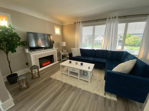 Eastpointe House | Gorgeous Colonial Home Game-room in basement
