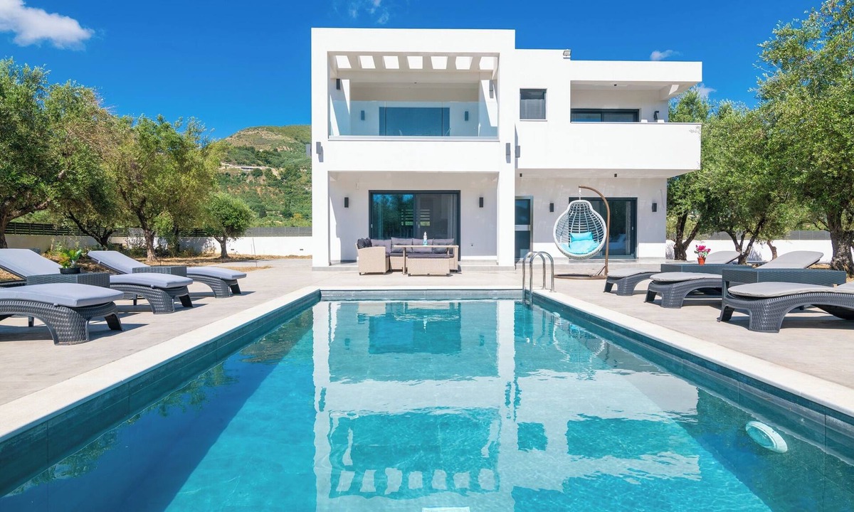 Pantokratoras Villa | Grande Amore Luxury Villa