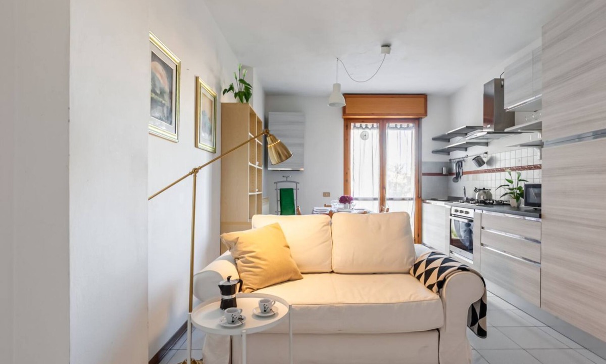 Pisa Apartment | GuestHost - Cozy and bright apartment of 60 sqm, ideal for 3 people, located on the first floor of a building with elevator (not suitable for disabled people). The accommodation is located in a quiet neighborhood with all the main services: bars, restaur