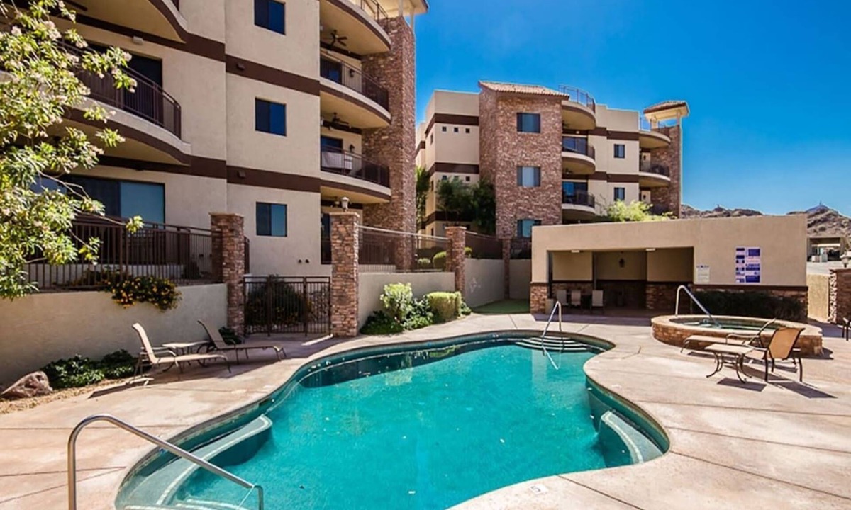 Parker Strip Apartment | Havasu Springs Lakeview Retreat 3 bed/3 bath | Private Boat Slip & Resort Pool
