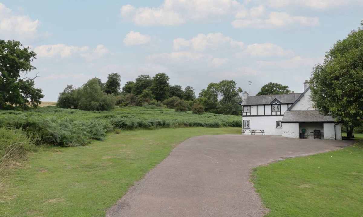 Monmouth Cottage | Hillside Cottage, Monmouth