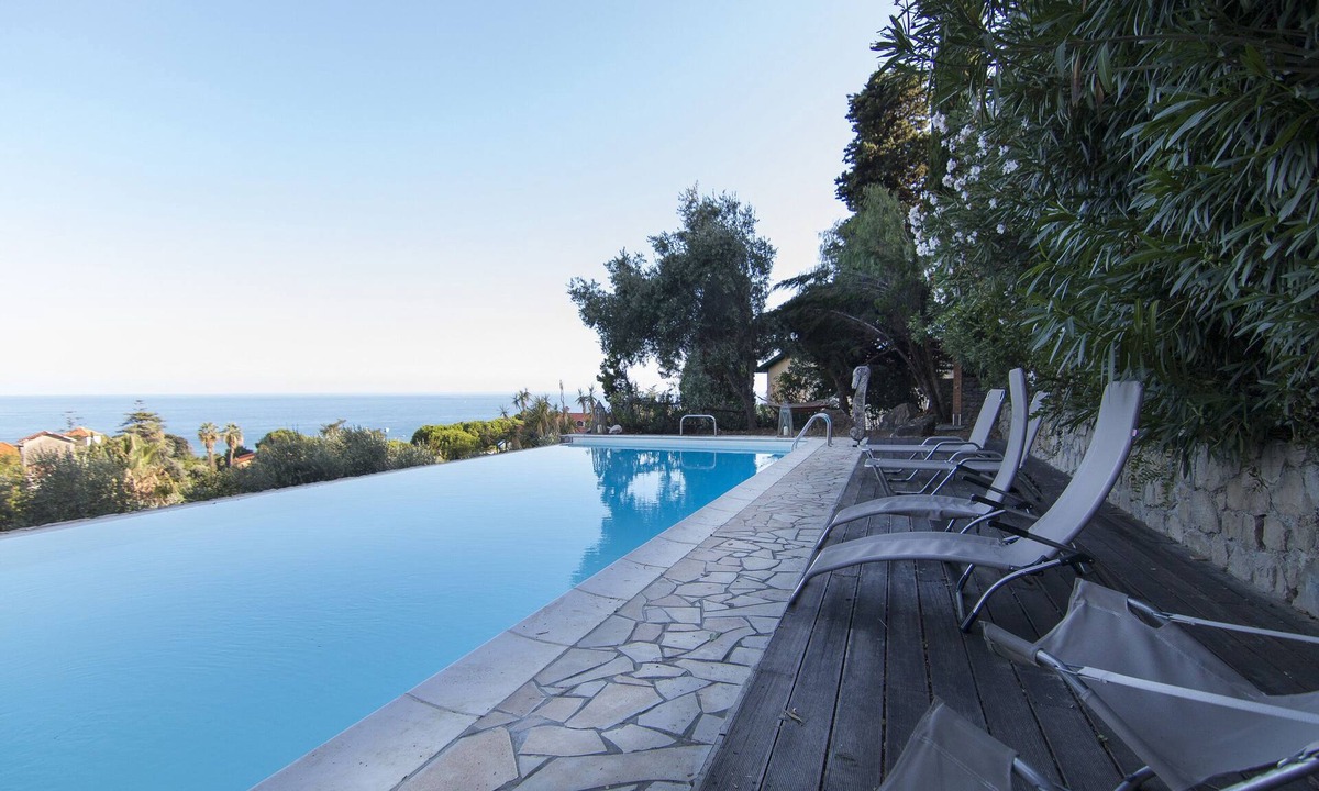 Latte Villa | Historical Villa for families and kids with swimming pool