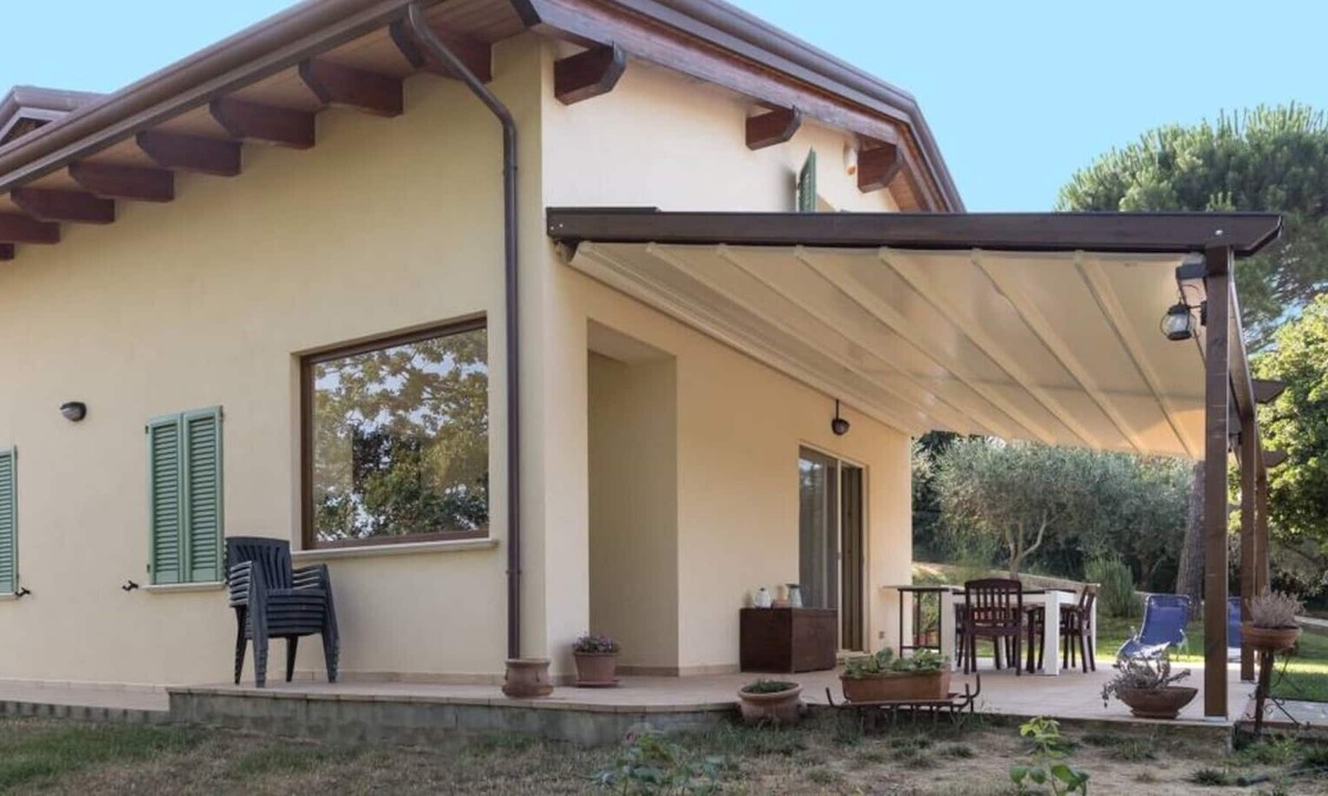 Valfabbrica House | holiday home the blackberries