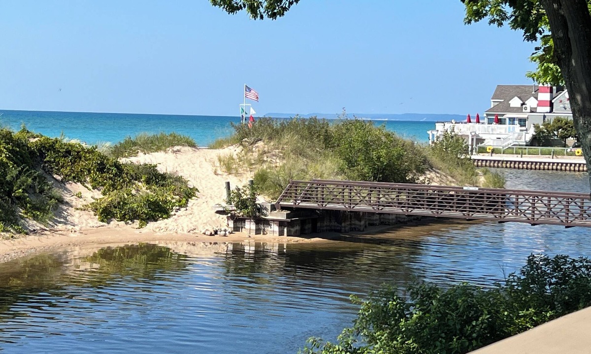 Glen Arbor Condo | Homestead Resort - Lake Michigan Frontage 1 Bdrm Condo - (sleeps 4) - Glen Arbor