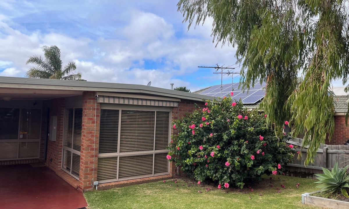 Rosebud House | House in Rosebud walking distance to beach, shops and parks