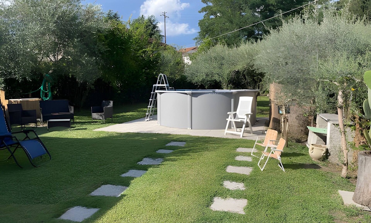 Capannori House | House with Private Garden, Pool, Playground, Free Wi-Fi – 30 Minutes from the Sea