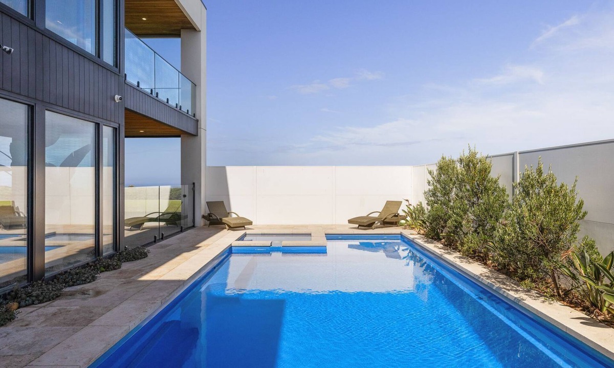 San Remo House | Island View San Remo