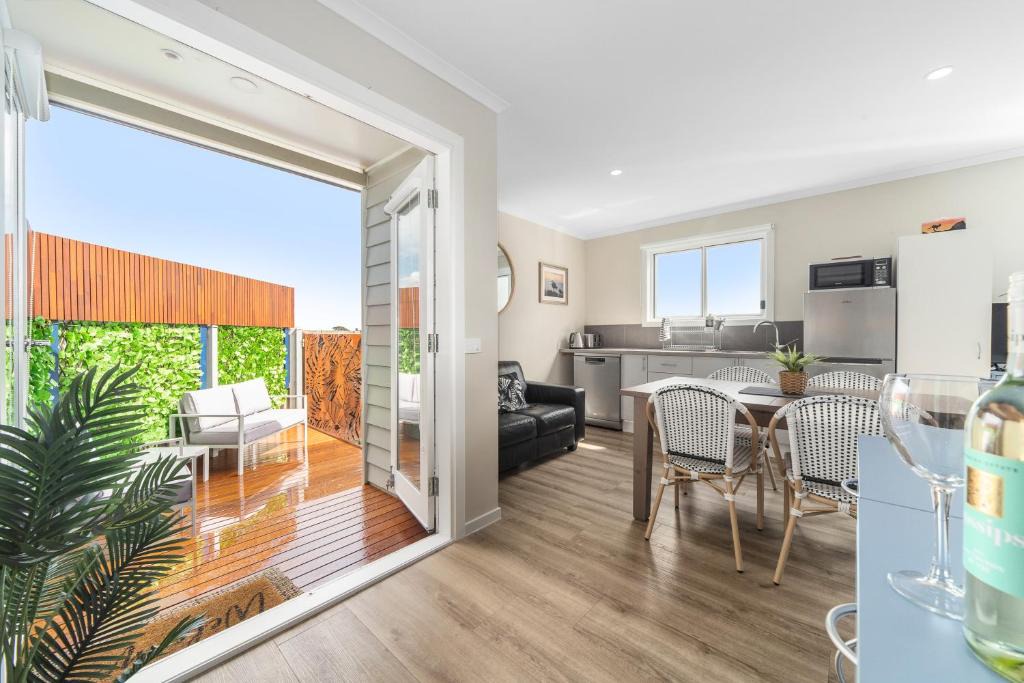 San Remo Apartment | John's Place San Remo - Sleeps 5 - Pet Friendly
