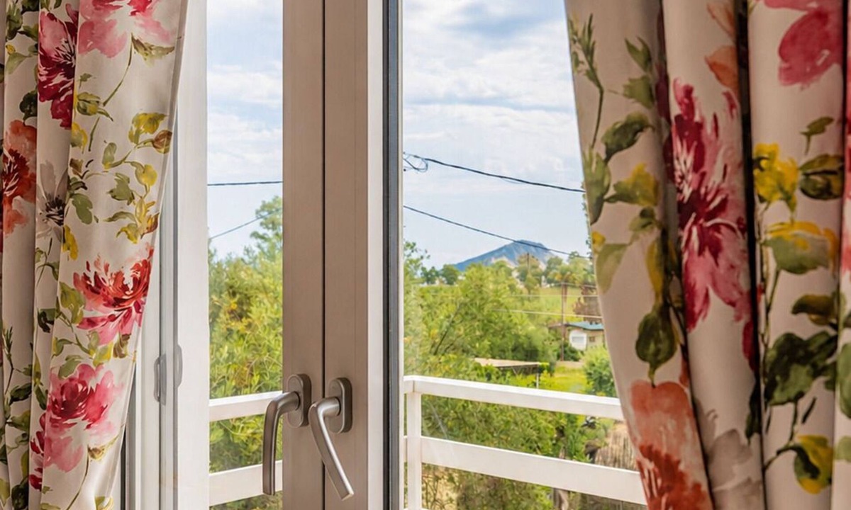 Limni Keri Apartment | Karavaki Rooms | Comfortable Stay, 5 Minutes from the Beach