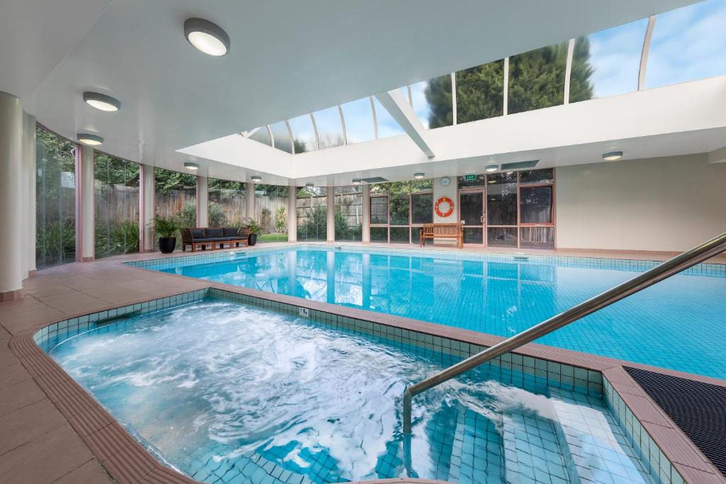 St. Kilda East Hotel | Kimberley Gardens Hotel, Serviced Apartments and Serviced Townhouses